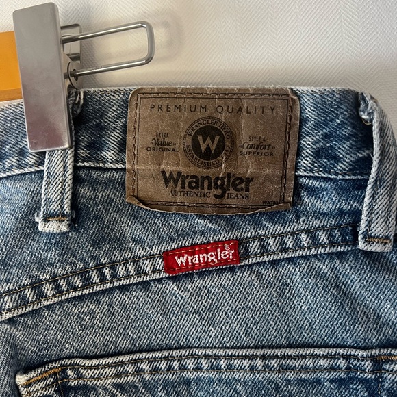 Wrangler Women’s Wide Leg Jeans - Light Blue Denim - Picture 3 of 4